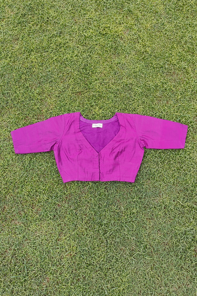 Best designer blouses at affordable price. Well fitted covered